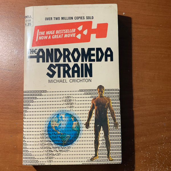 BOOK Michael Crichton 'Andromeda Strain' (1971) paperback science fiction