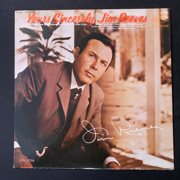 LP Jim Reeves 'Yours Sincerely' (1966) life story and country hits VG+/VG vinyl record